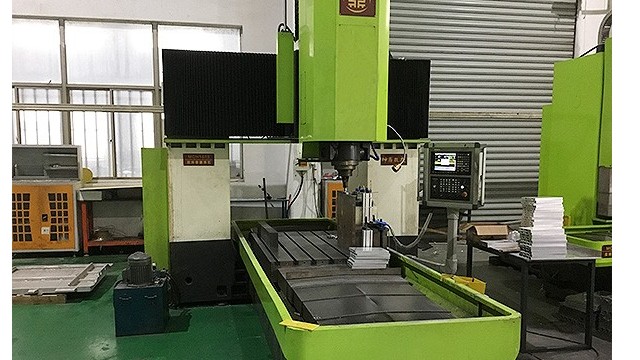 水冷板摩擦焊接利器--科鼎數(shù)控MCH1270攪拌摩擦焊機(jī) 水冷板摩擦焊接利器--科鼎數(shù)控MCH1270攪拌摩擦焊機(jī)